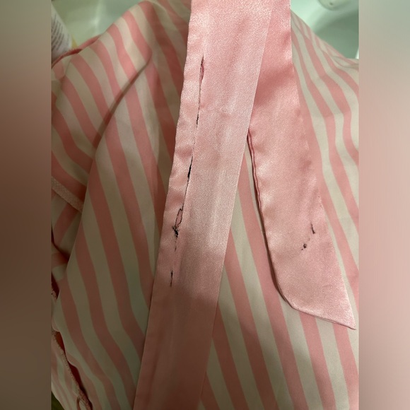 VS robe - Picture 3 of 3